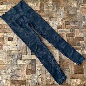 Spanx Look At Me Now Seamless Leggings Black Gray Camo